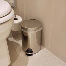 Pedaaliga prügikast 5L läikiv