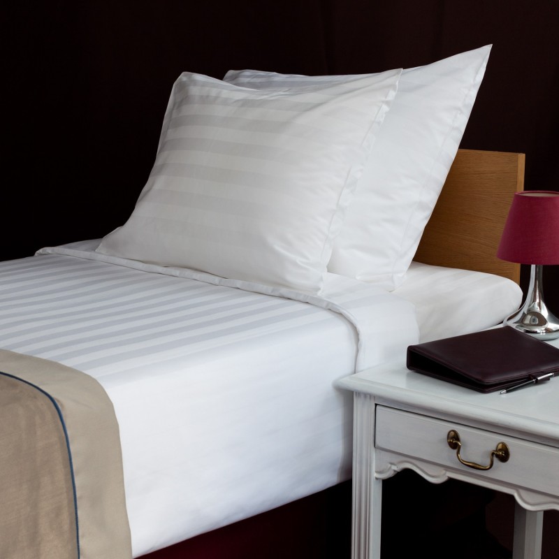 Padjapüür 63*83 cm satiintriip 3 cm