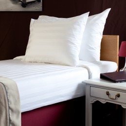 Padjapüür 53*63 cm, satiintriip 3 cm