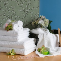 Froteerätik 70*140 cm valge