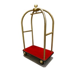 Kohvrikäru kuldne, punane vaip