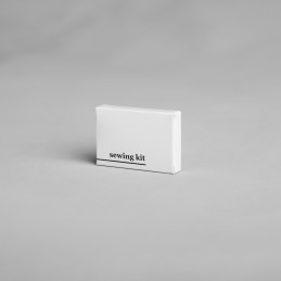 Õmbluskomplekt White & Black