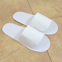 Riidest pealsega lahtise ninaga suss (riidest tallaga)