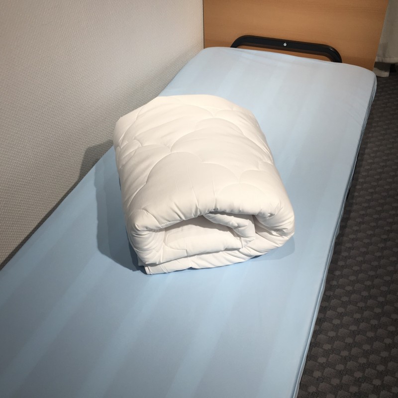 Tekk 140*200 cm, mittesüttiv Trevira